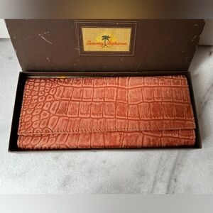 Tommy Bahama Terracotta Crocodile Embossed jewelry travel case
